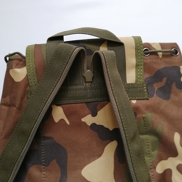 Camo Mini Backpack NWOT - Picture 10 of 13